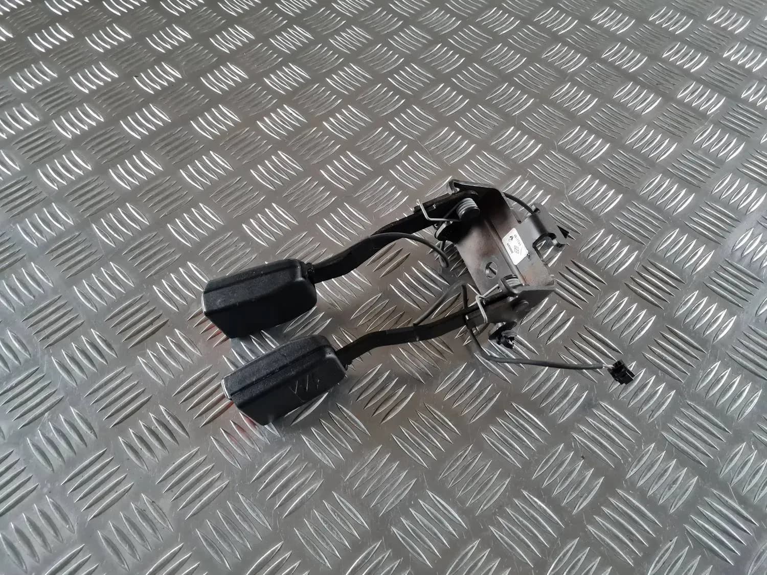 Spænde til dobbelt sikkerhedssele bagpå RENAULT SCENIC III 2011 - foto 1