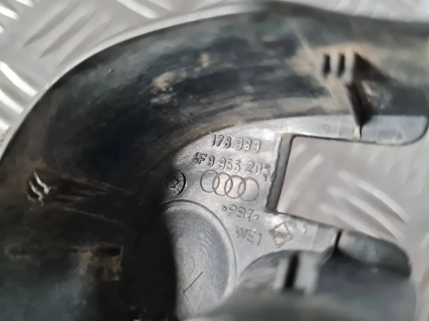 Dæksel til bagrudeviskerblad AUDI A6 2008 - foto 2