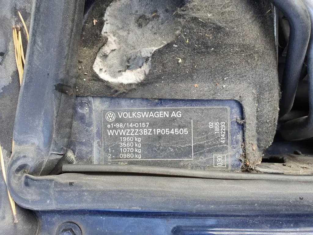 Billede af den afmonterede bil 5