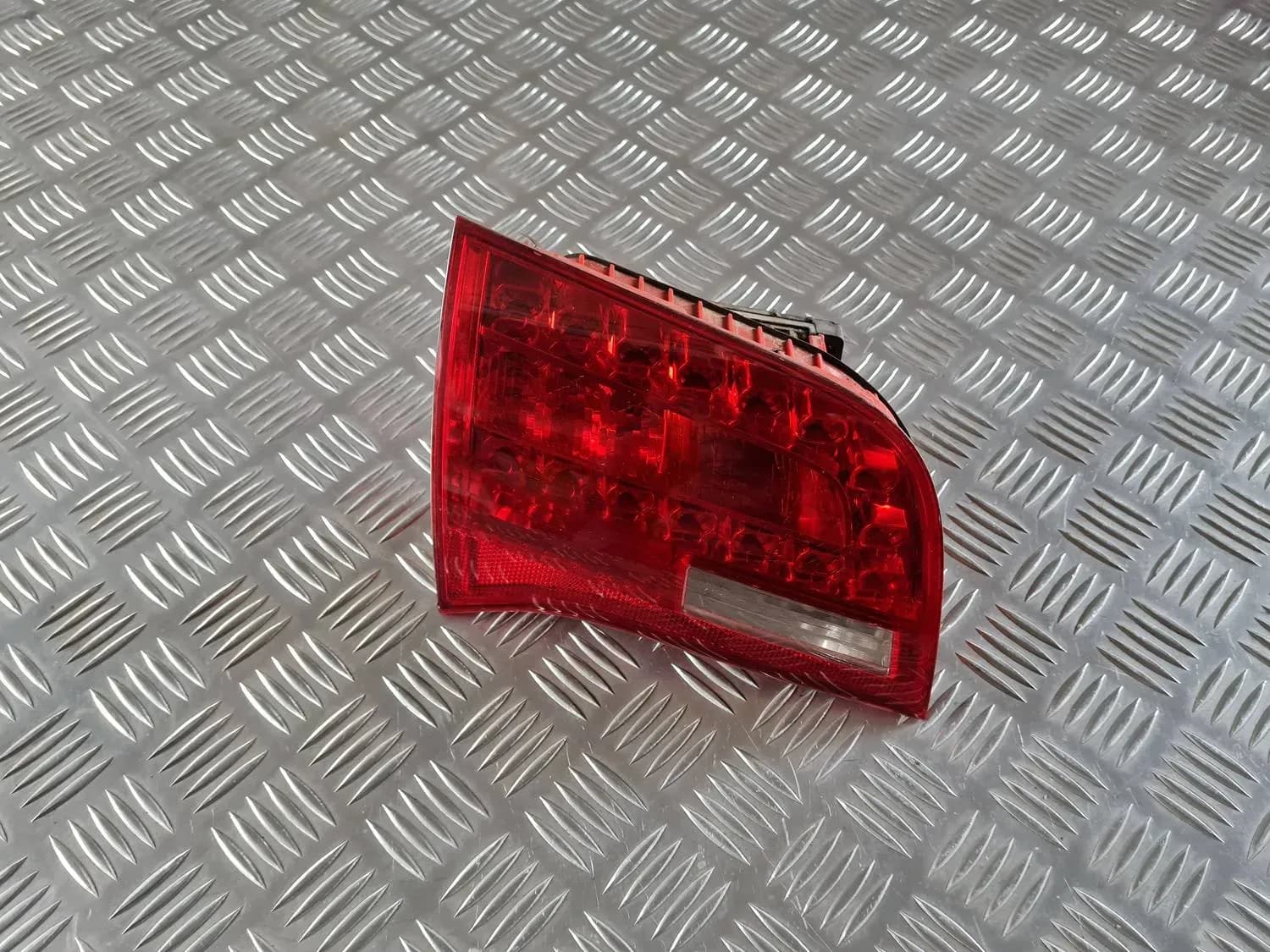 Bagagerumsforlygte, venstre AUDI A6 2008