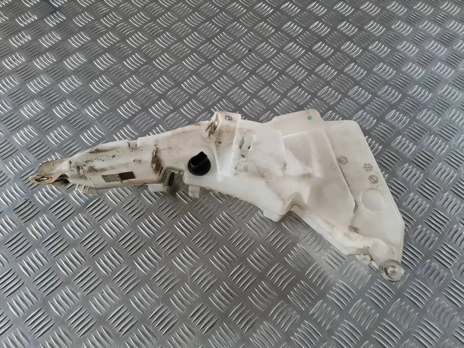 Beholder til sprinklervæske AUDI A6 2008