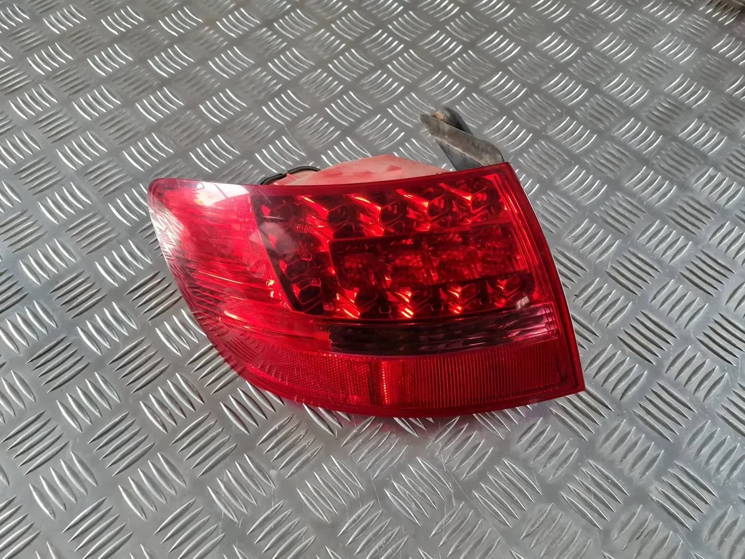 Bageste venstre lygte AUDI A6 2008