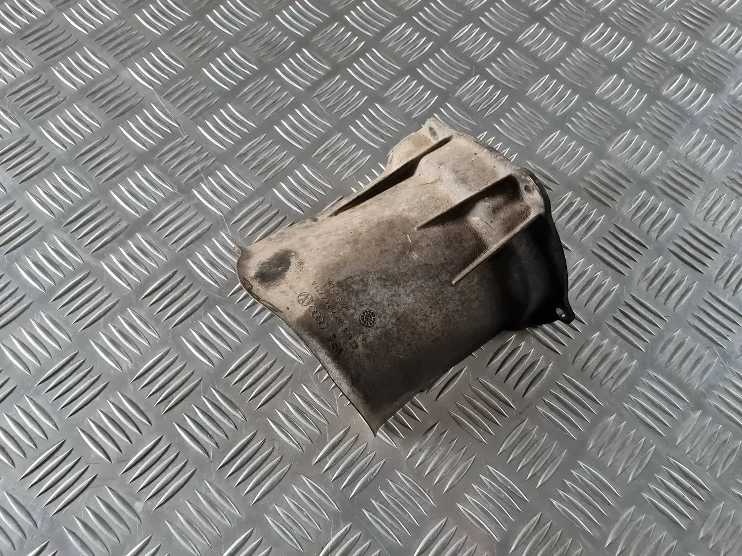 Halv akselbeskyttelse AUDI A6 2008 - foto 2