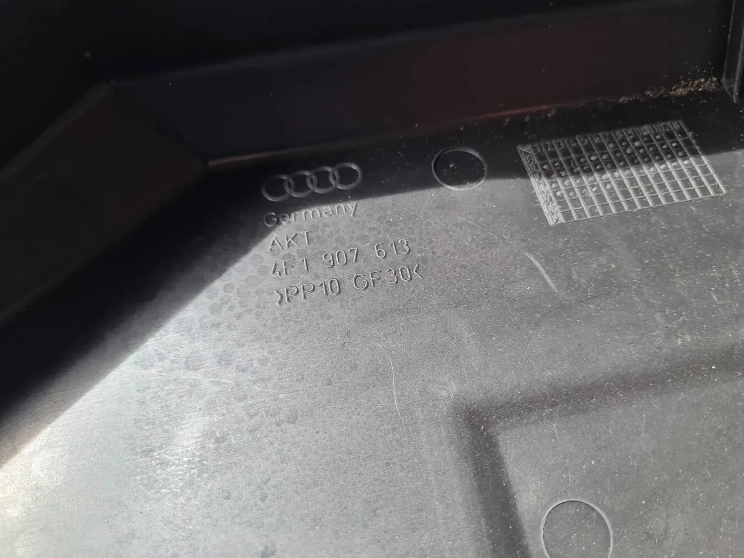 Hus til sikringsboks AUDI A6 2008 - foto 2