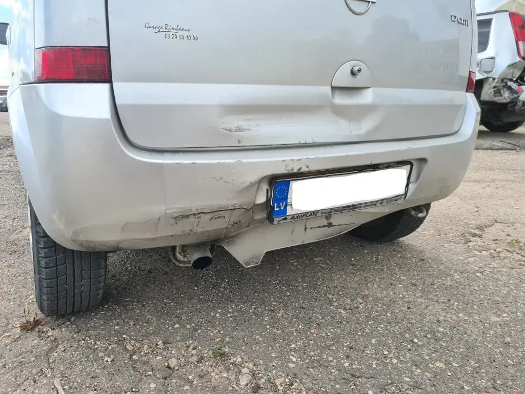 Billede af den afmonterede bil 5