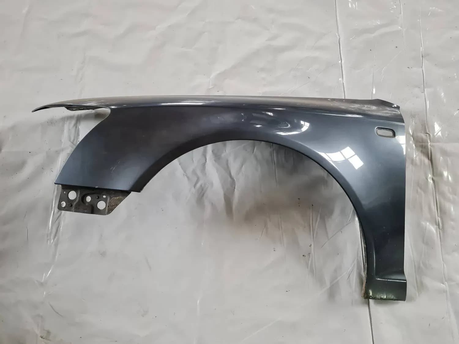 Venstre frontvinge AUDI A6 2008