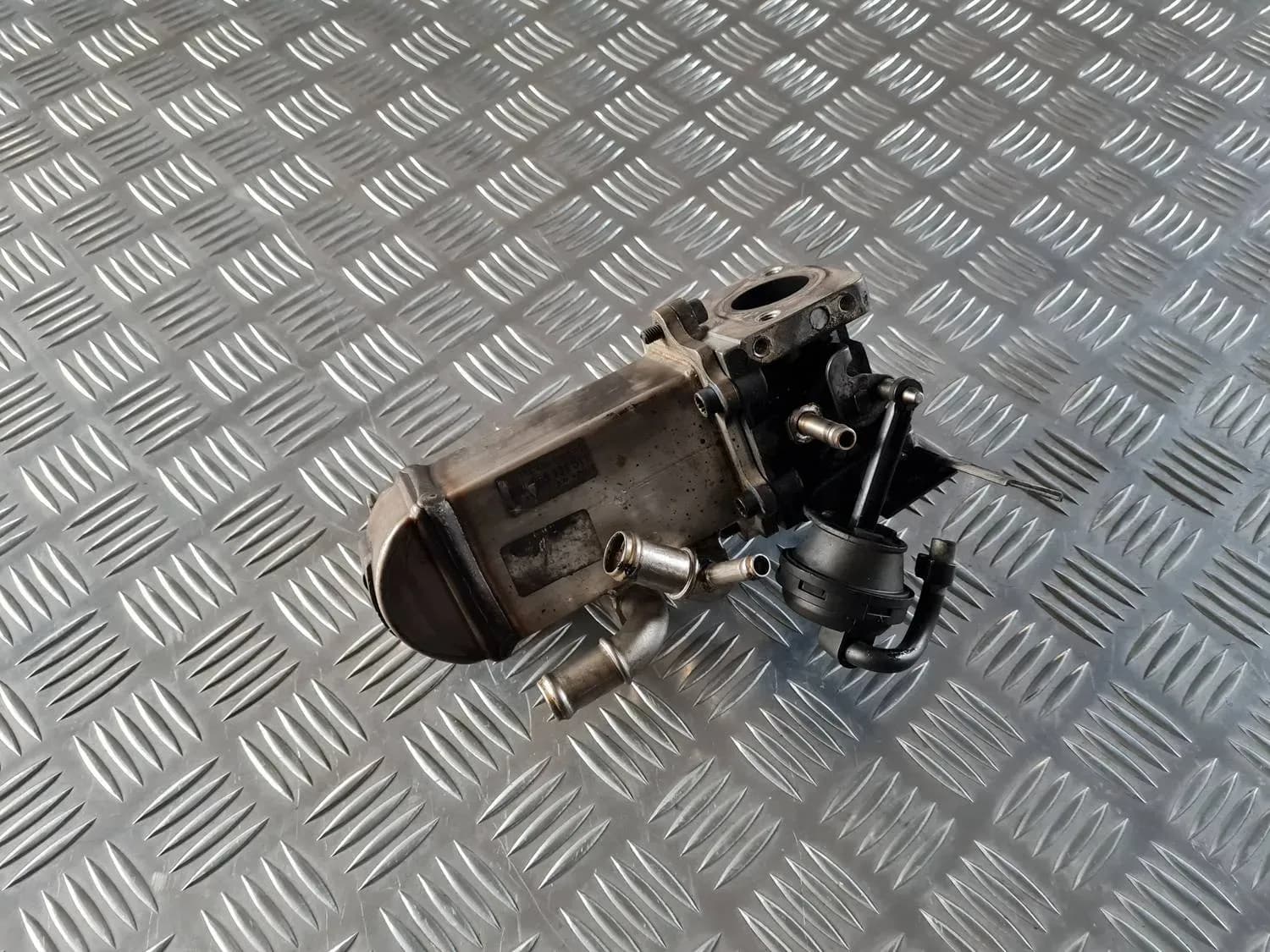 Køler til EGR-ventil AUDI A6 2008 - foto 1