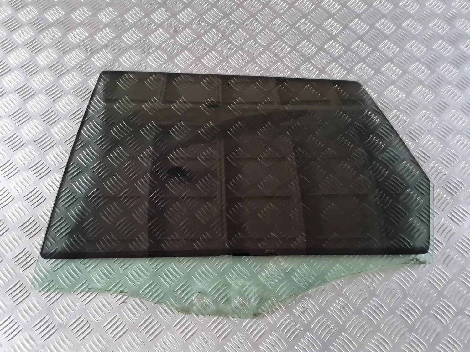 Glas i venstre bagdør AUDI A6 2008 - foto 1