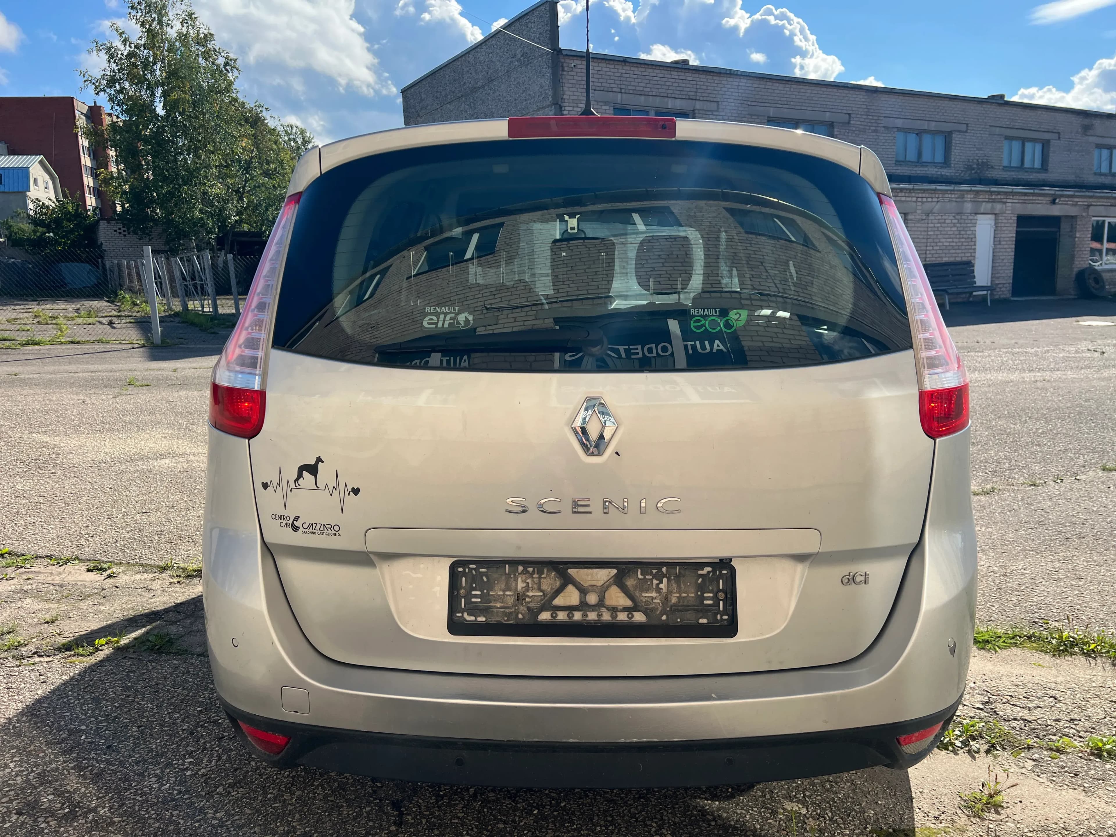 Billede af den afmonterede bil 5